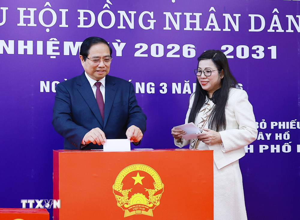 Thủ tướng bỏ phiếu bầu cử đại biểu Quốc hội khóa XVI và HĐND các cấp