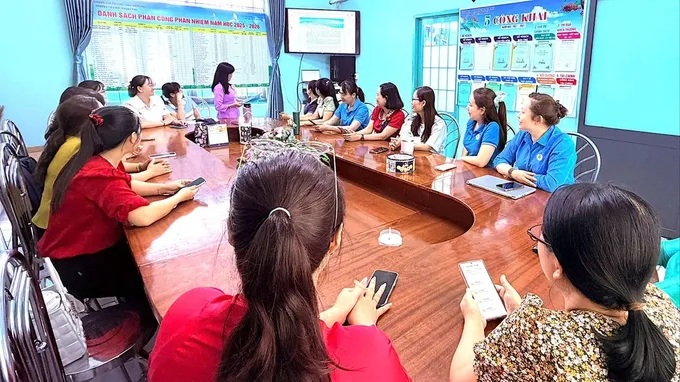 Thay đổi nếp sinh hoạt Đảng nhờ ứng dụng số