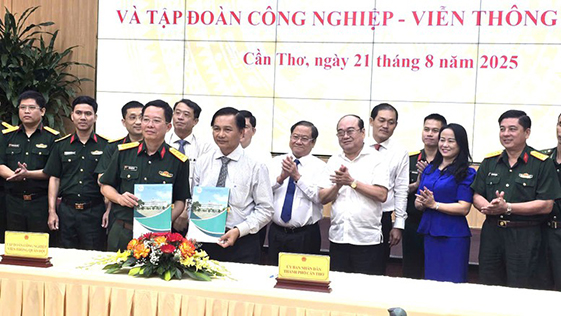TP. Cần Thơ và Tập đoàn Viettel ký kết hợp tác chuyển đổi số giai đoạn 2025-2030