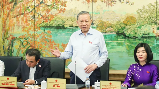 Cần chú trọng xây dựng các đô thị vệ tinh để kéo giãn dân cư